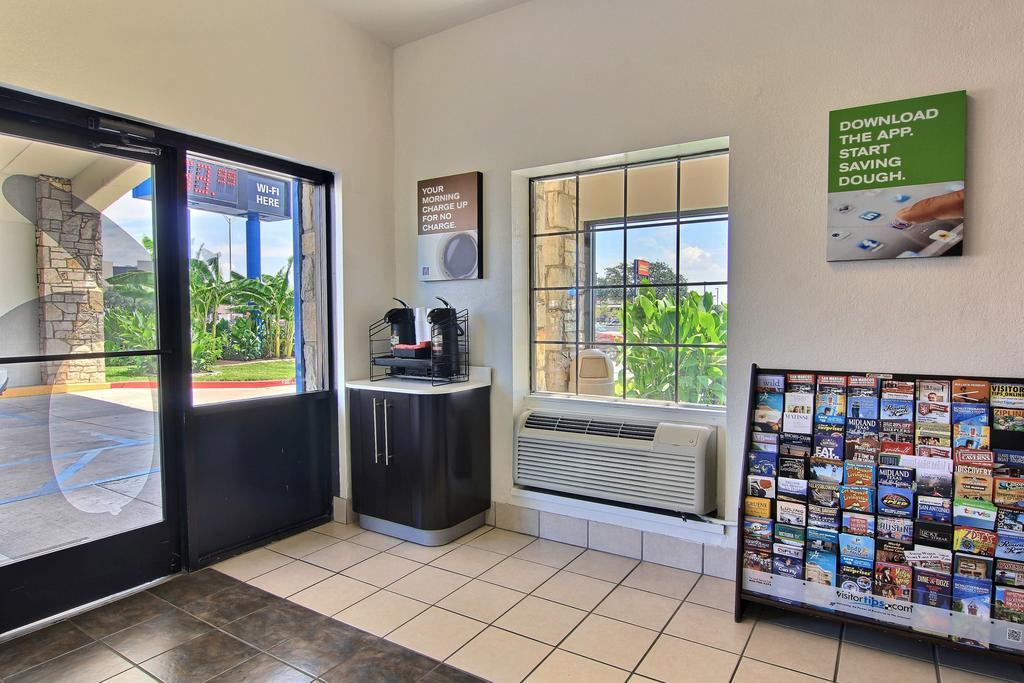Motel 6 Austin, Tx - Central Downtown Ut Dış mekan fotoğraf