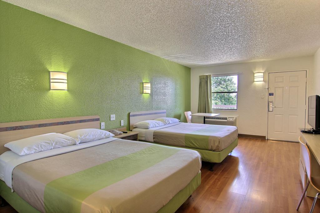 Motel 6 Austin, Tx - Central Downtown Ut Dış mekan fotoğraf