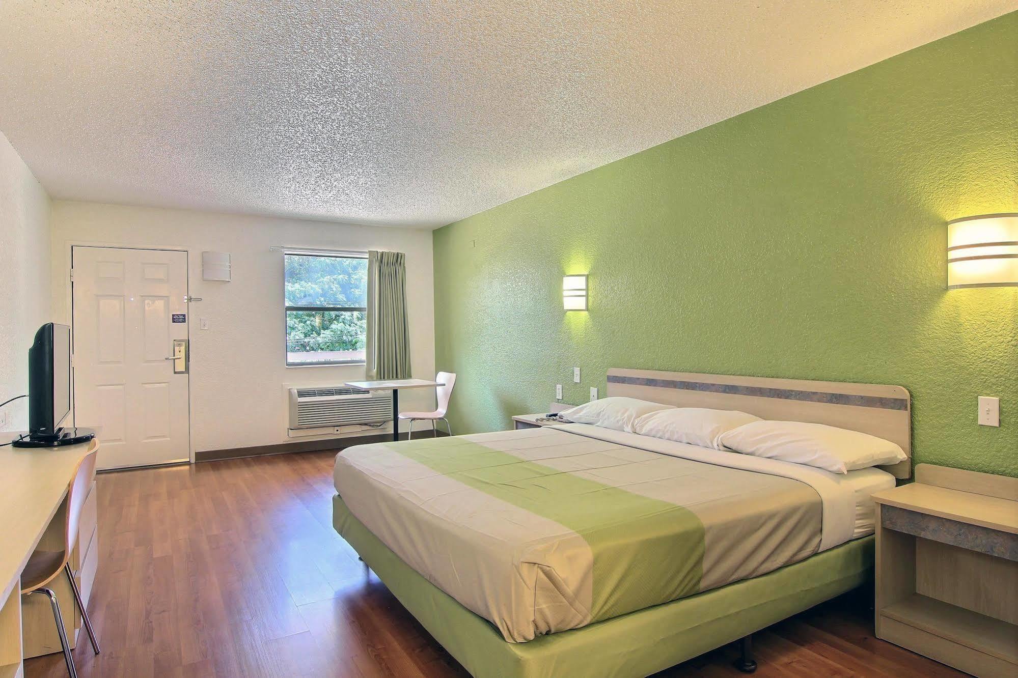 Motel 6 Austin, Tx - Central Downtown Ut Dış mekan fotoğraf